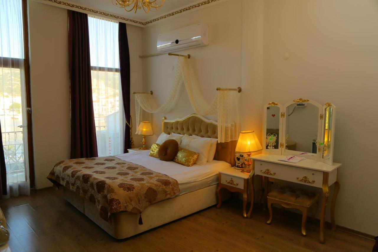 Huri & Nuri Hotel (Adults Only) Foça Esterno foto