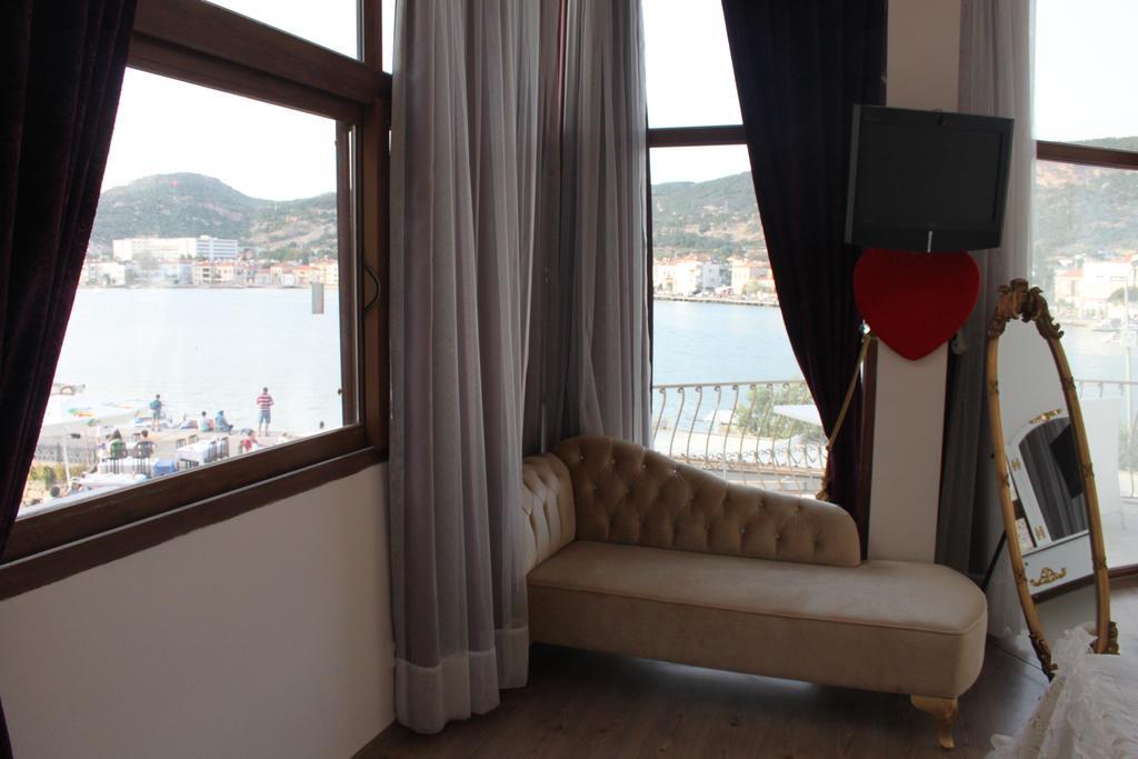 Huri & Nuri Hotel (Adults Only) Foça Esterno foto