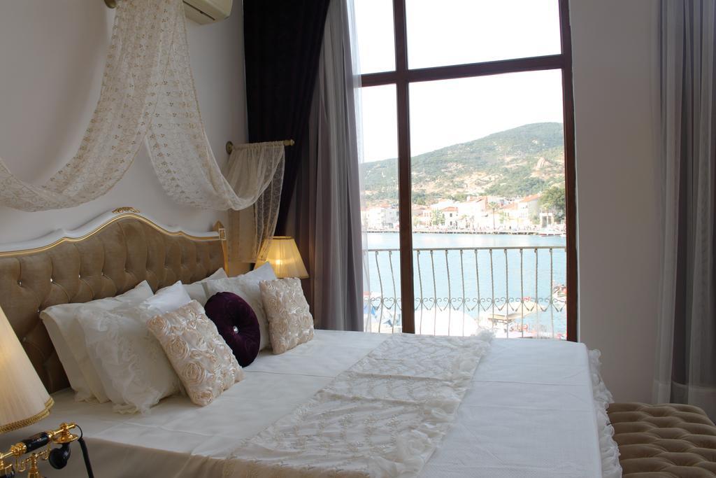 Huri & Nuri Hotel (Adults Only) Foça Esterno foto