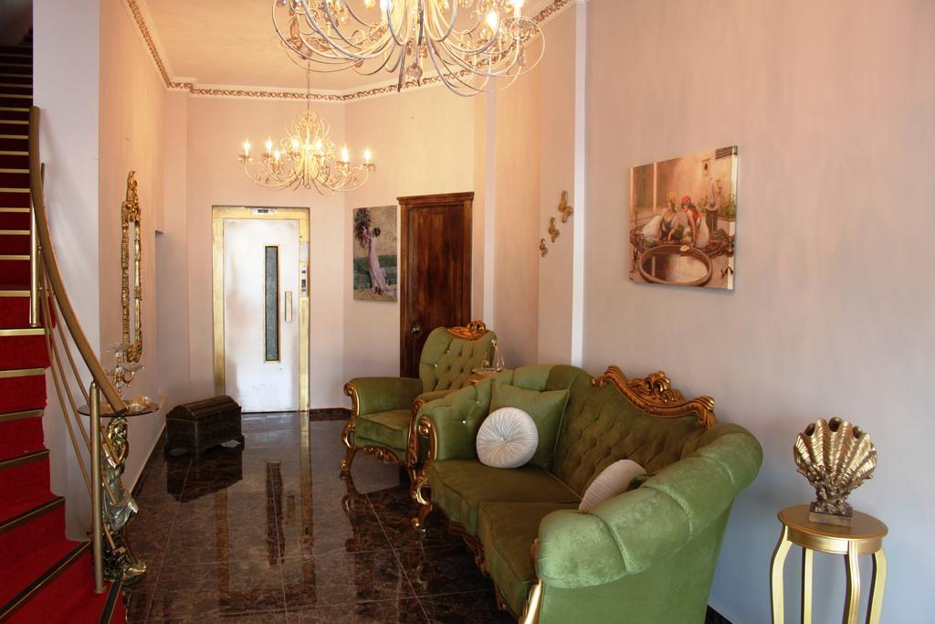 Huri & Nuri Hotel (Adults Only) Foça Esterno foto
