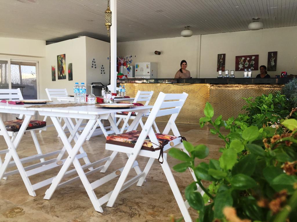Huri & Nuri Hotel (Adults Only) Foça Esterno foto